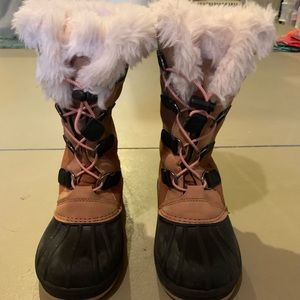 Girls Winter Boots.